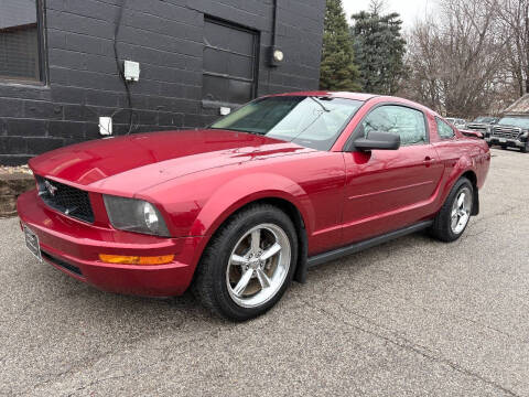 2005 Ford Mustang V6 Deluxe