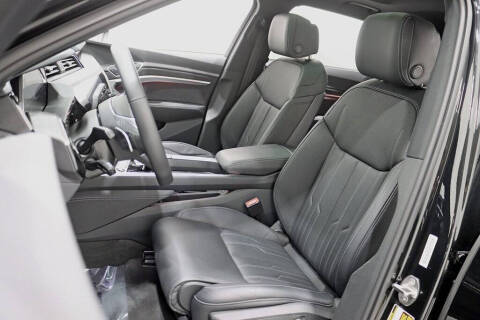 2022 Audi e-tron S quattro Prestige