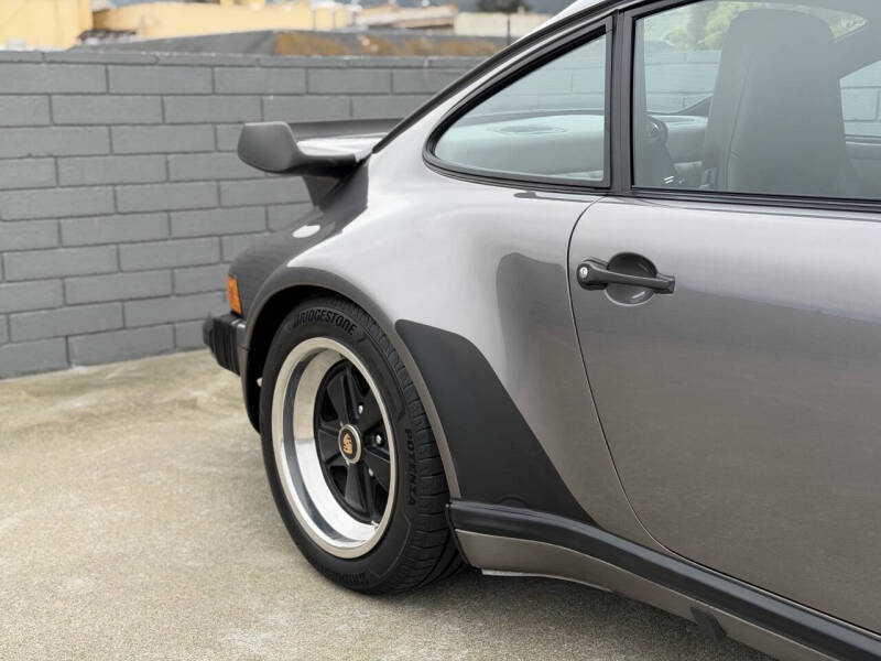 1985 Porsche 911 Carrera