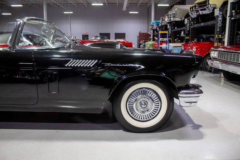 1957 Ford Thunderbird