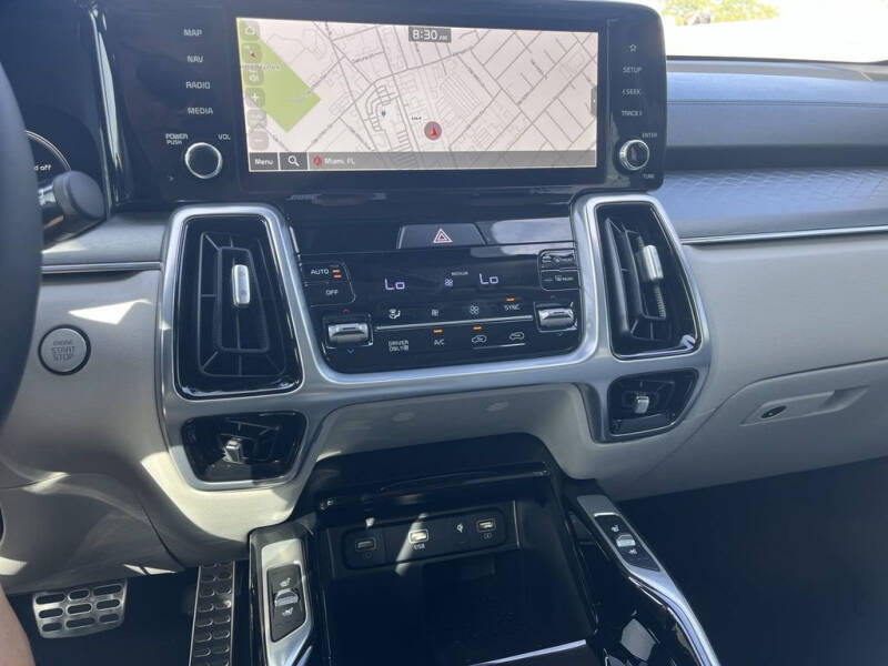 2023 Kia Sorento Plug-In Hybrid SX Prestige