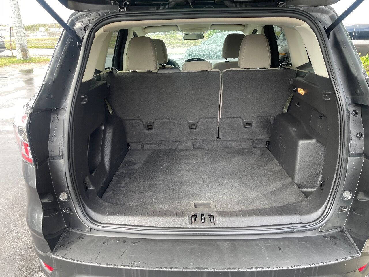 2017 Ford Escape SUV - $10,900