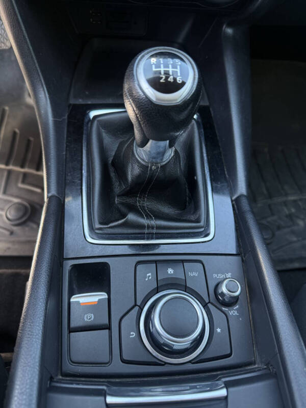 2017 Mazda MAZDA3 Sport
