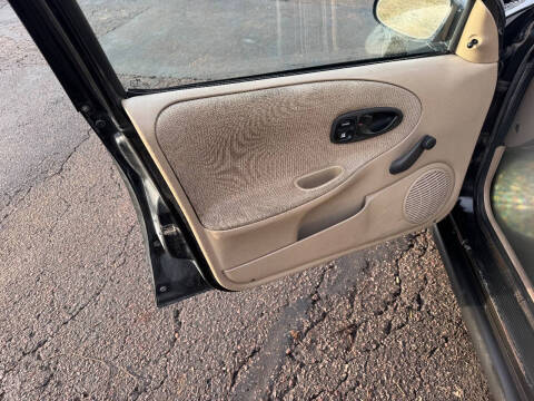 1999 Saturn S-Series SW1