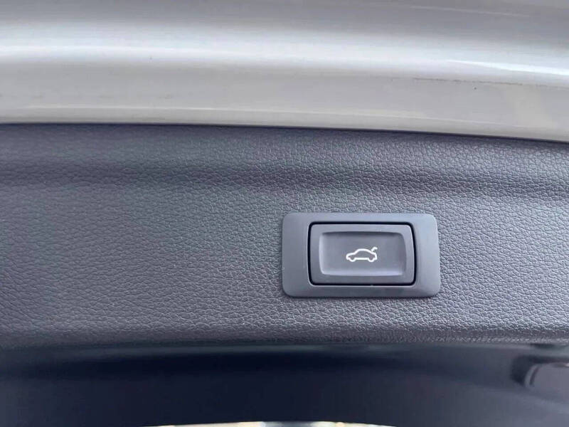 2019 Audi Q3 quattro Premium 45 TFSI