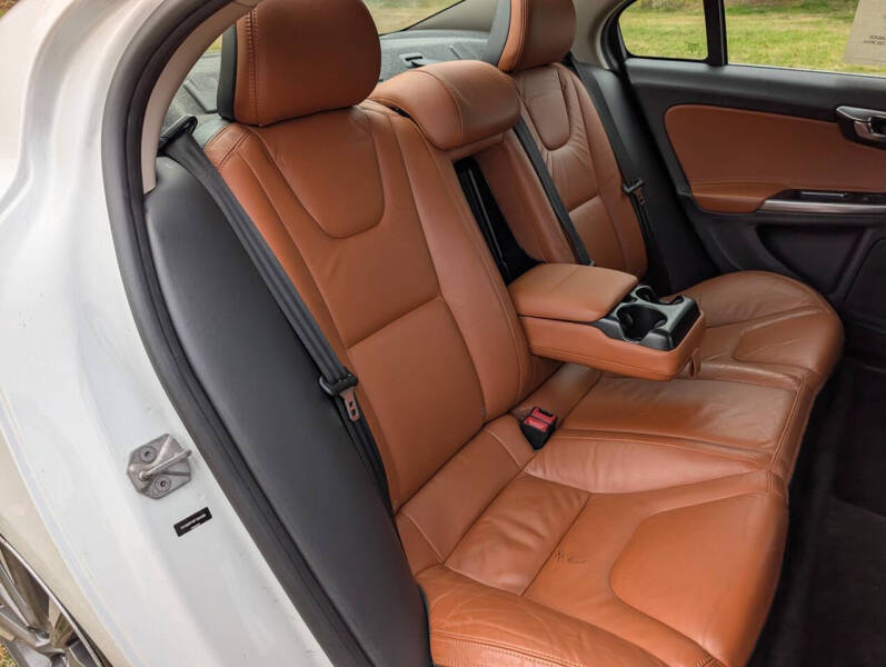 2015 Volvo S60 T6 Drive-E Platinum