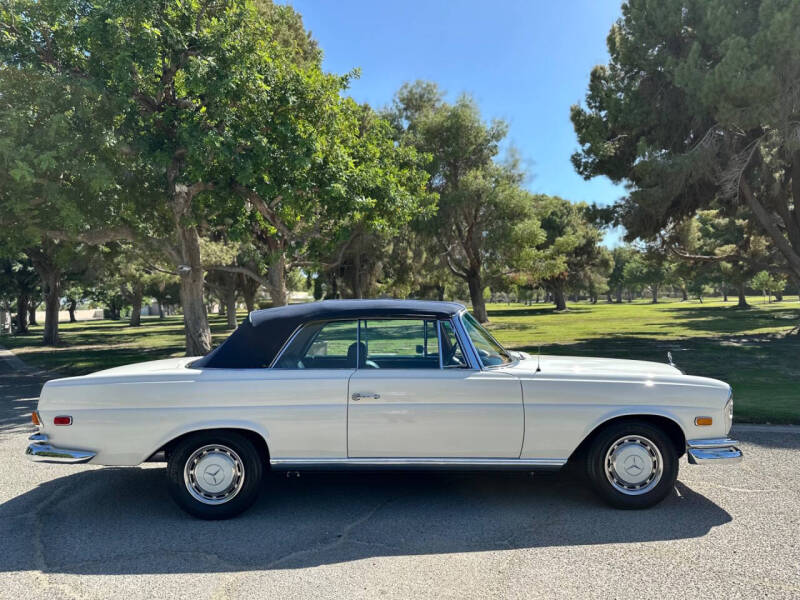 1970 Mercedes-Benz 280-Class