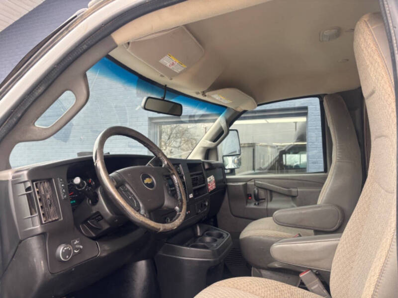 2020 Chevrolet Express FedEx Box Van