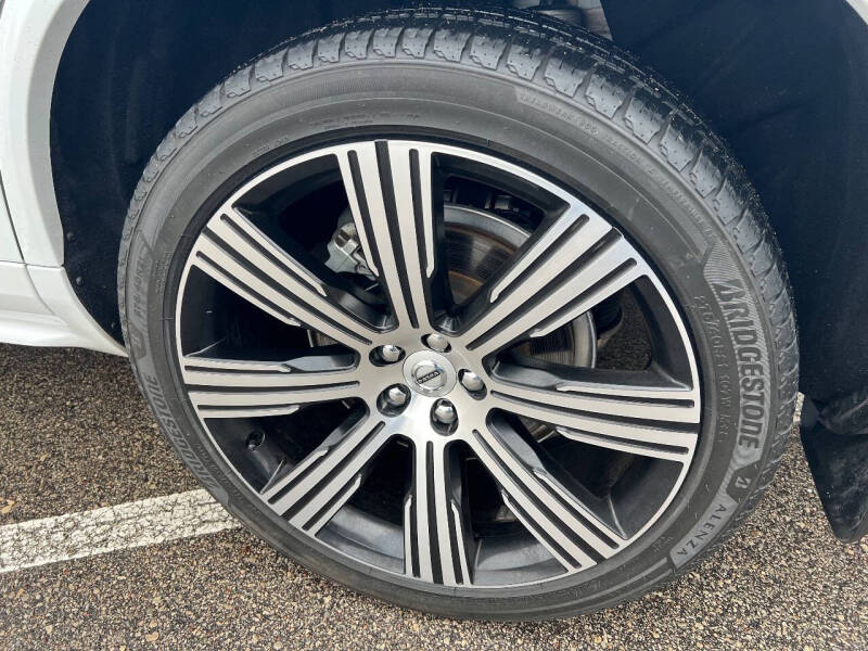 2021 Volvo XC90 T6 Inscription 6-Passenger