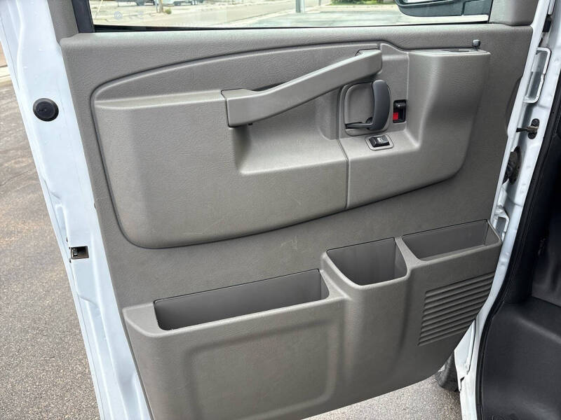 2023 Chevrolet Express LS 3500