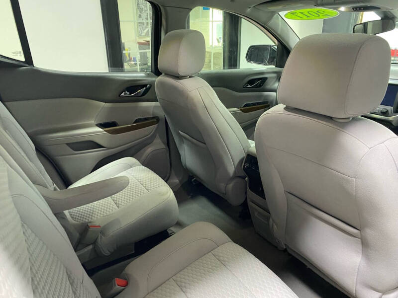 2017 GMC Acadia SLE-2