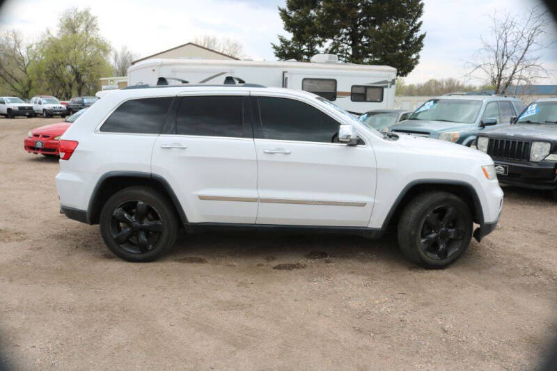Image 2 of 2013 Jeep Grand Cherokee Overland