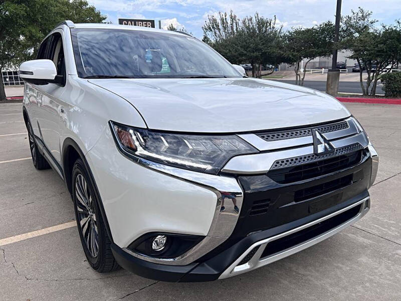 2019 Mitsubishi Outlander GT's photo