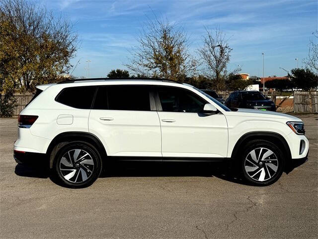 2025 Volkswagen Atlas SE