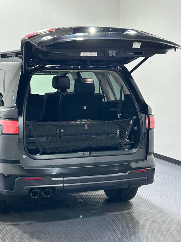 2023 Toyota Sequoia SR5