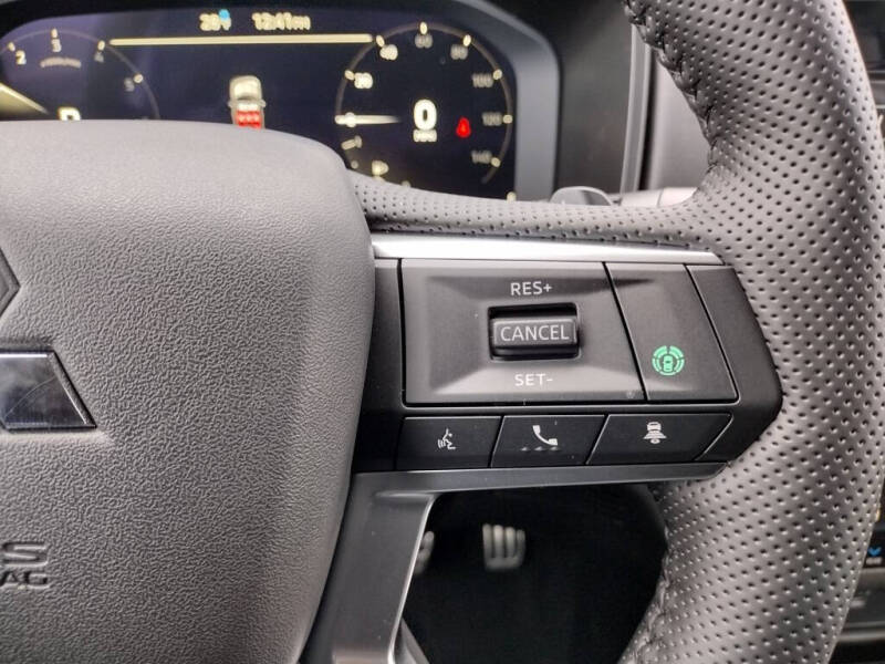 2025 Mitsubishi Outlander SEL