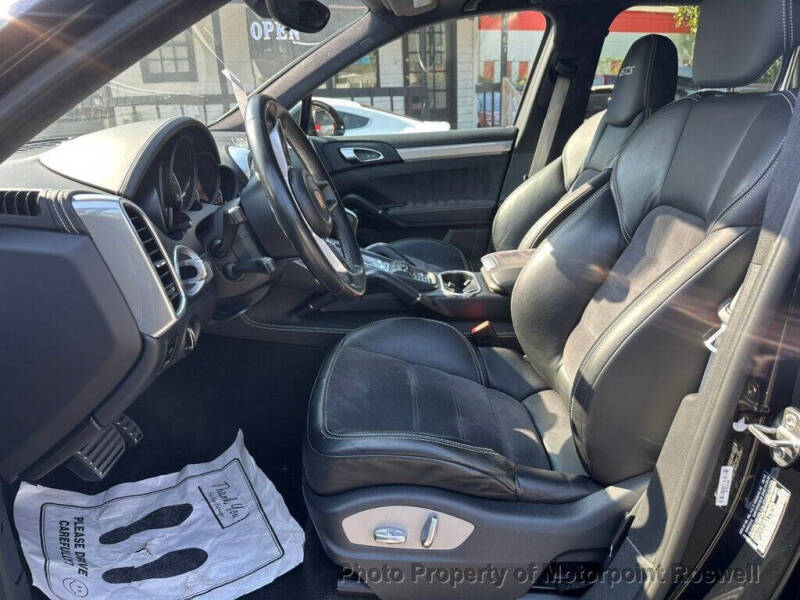 2016 Porsche Cayenne GTS