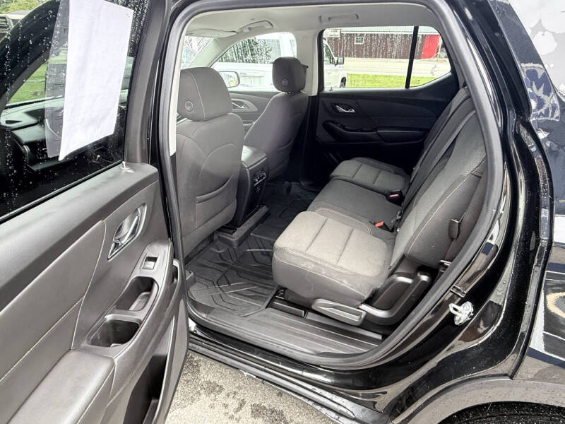 2020 Chevrolet Traverse LS - Photo 18