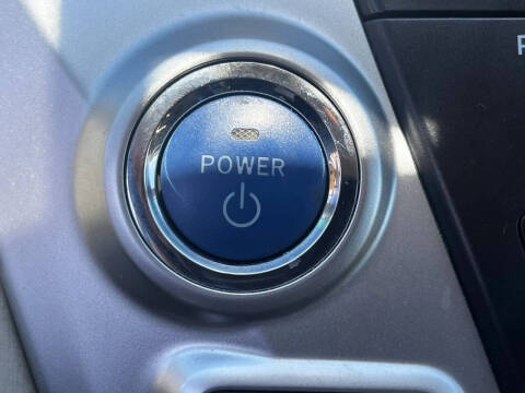 2012 Toyota Prius v Three