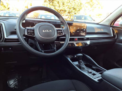 2025 Kia Sorento LX