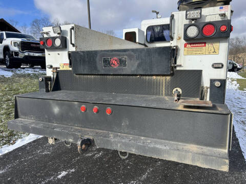 2006 Peterbilt 335 Mechanic's Truck