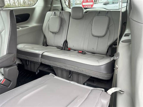 2020 Chrysler Voyager LXi