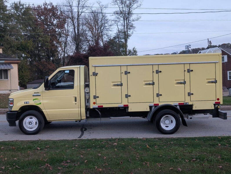 2021 Ford E-Series E-450 SD
