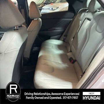 2025 Hyundai Elantra Hybrid Limited