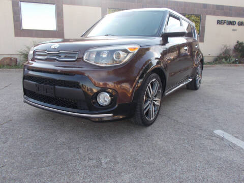 2017 Kia Soul +
