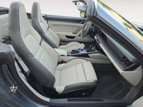 2025 Porsche 911 Carrera