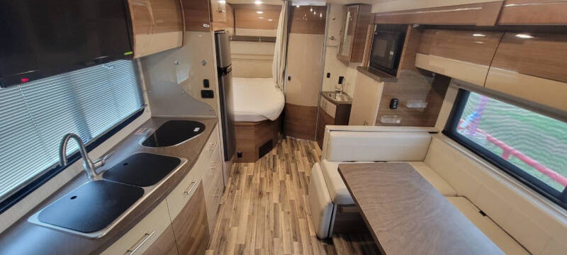 2017 Winnebago Winnebago 24J