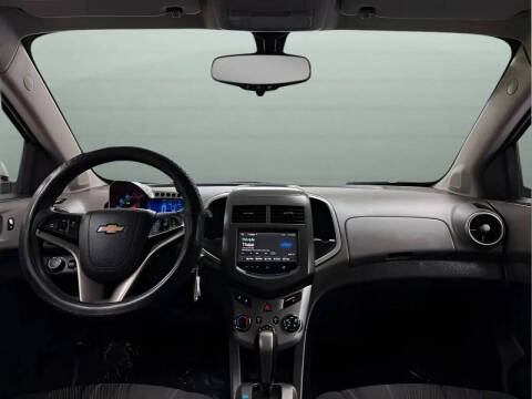 2016 Chevrolet Sonic LT Auto