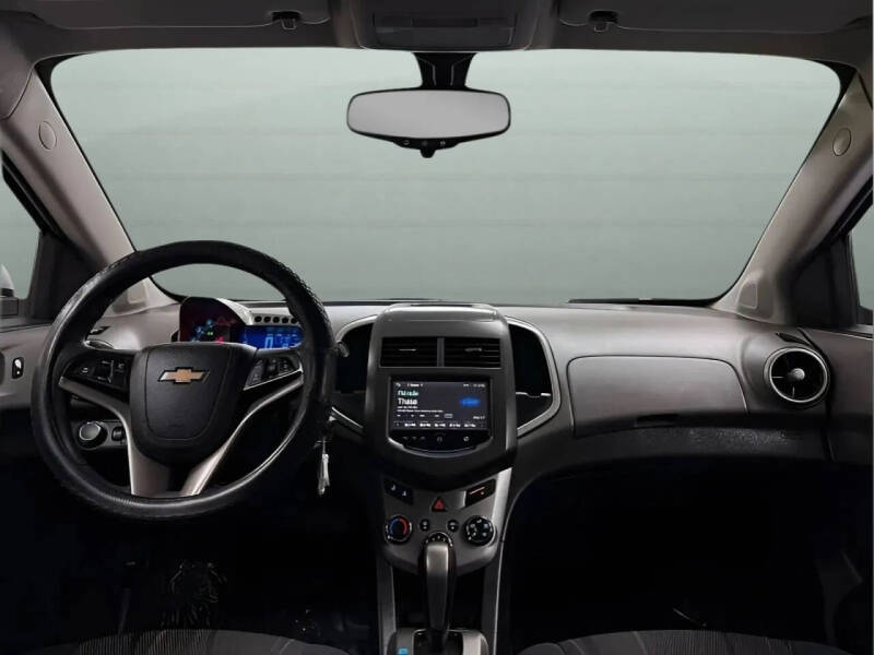 2016 Chevrolet Sonic LT Auto