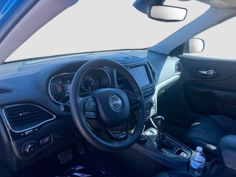 2023 Jeep Cherokee Altitude Lux