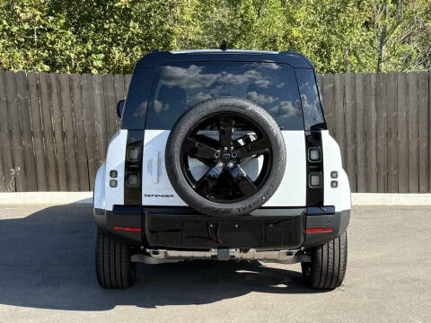 2026 Land Rover Defender 110 P300 S