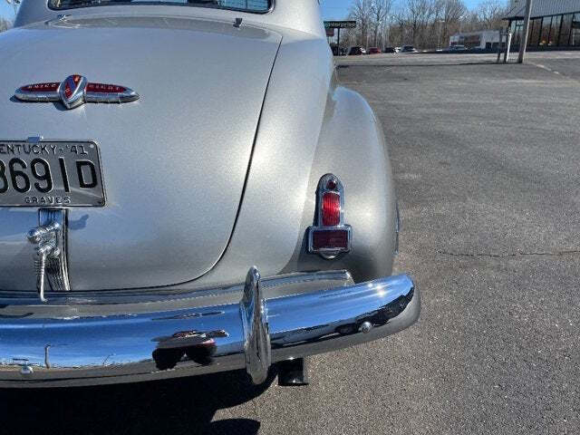 1941 Buick Roadmaster 16