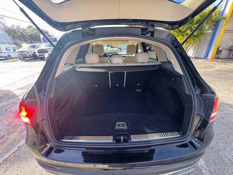 2017 Mercedes-Benz GLC GLC 300