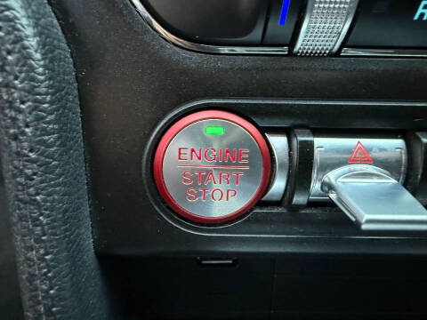 2022 Ford Mustang EcoBoost