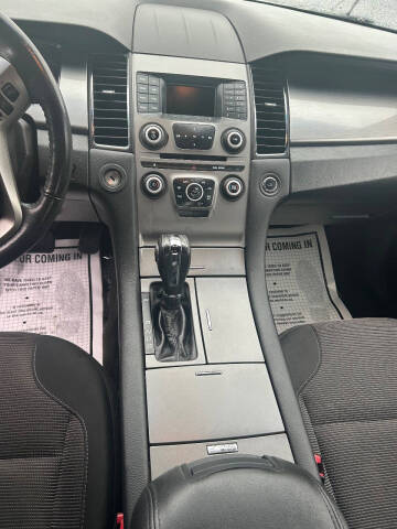 2015 Ford Taurus SEL