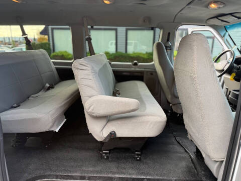 2007 Ford E-Series E-350 SD XLT