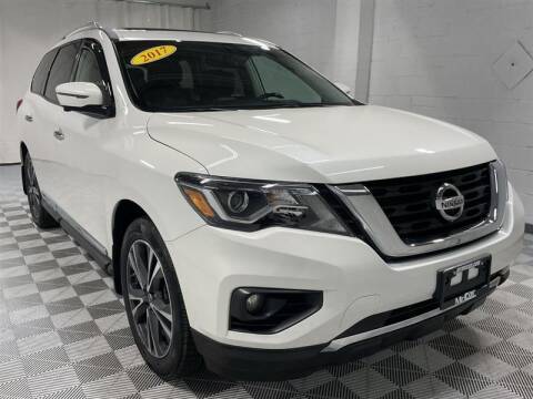2017 Nissan Pathfinder for sale at Mr. Car City in Brentwood MD