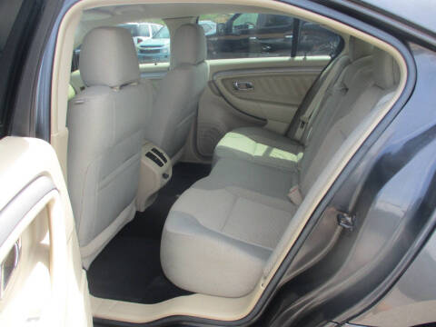 2016 Ford Taurus SEL