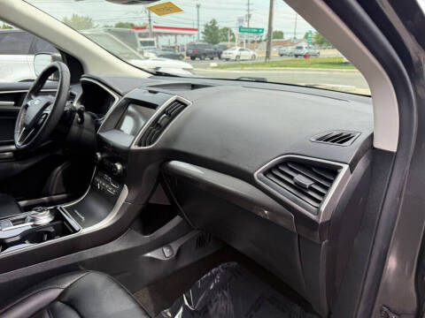 2020 Ford Edge SEL