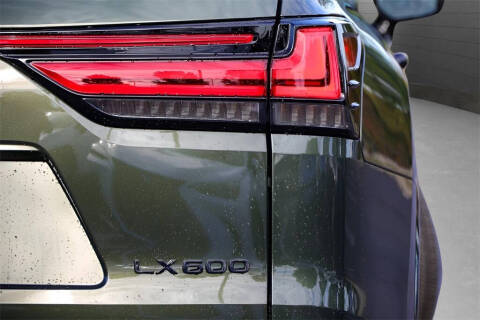 2025 Lexus LX 600 Premium