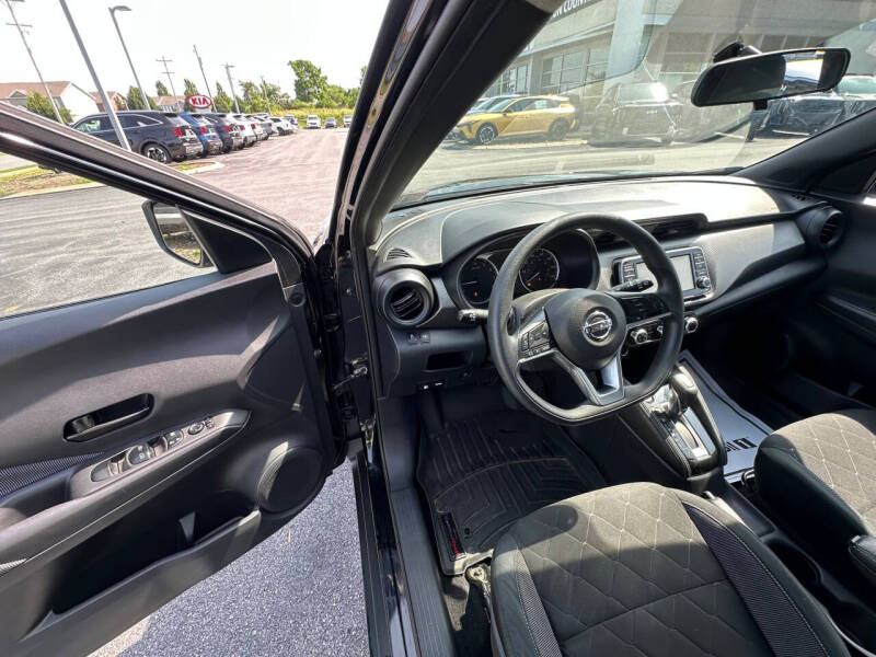 2019 Nissan Kicks S