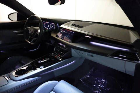 2024 Audi e-tron GT quattro Premium Plus