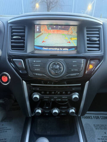 2019 Nissan Pathfinder S