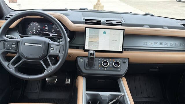 2025 Land Rover Defender 110 P400 X