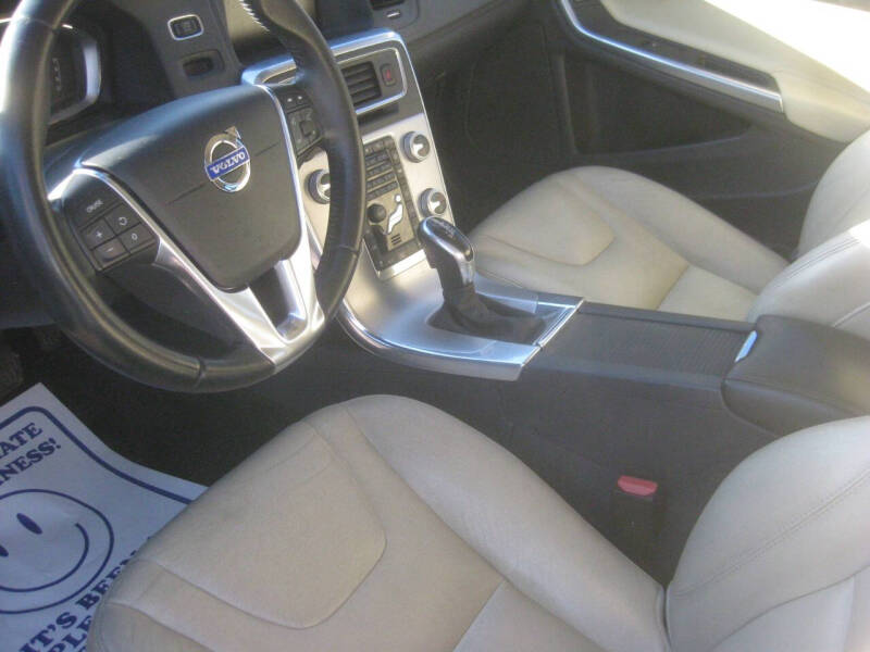 2017 Volvo V60 T5 Premier