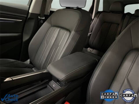 2023 Audi e-tron quattro Premium Plus